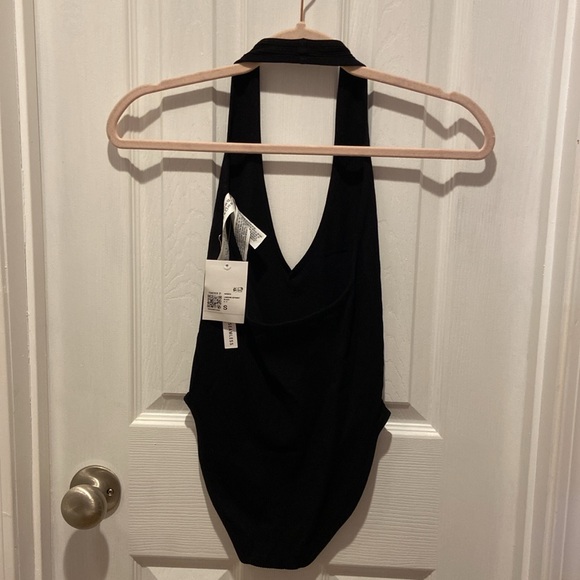 NWT Forever 21 Black Ribbed Seamless Halter Bodysuit - Picture 2 of 9